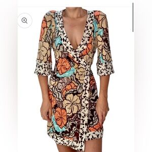 Rare & Gorg Diane Von Furstenberg Wrap; 10 but fits 6/8